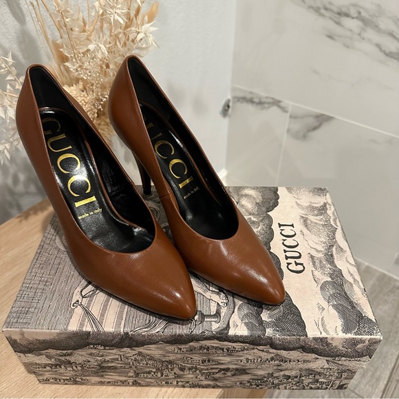 New SIZE 9.5 US / 39.5 EU Gucci Brown Leather Almond Toe Classic Pump Shoes - Picture 2 of 10